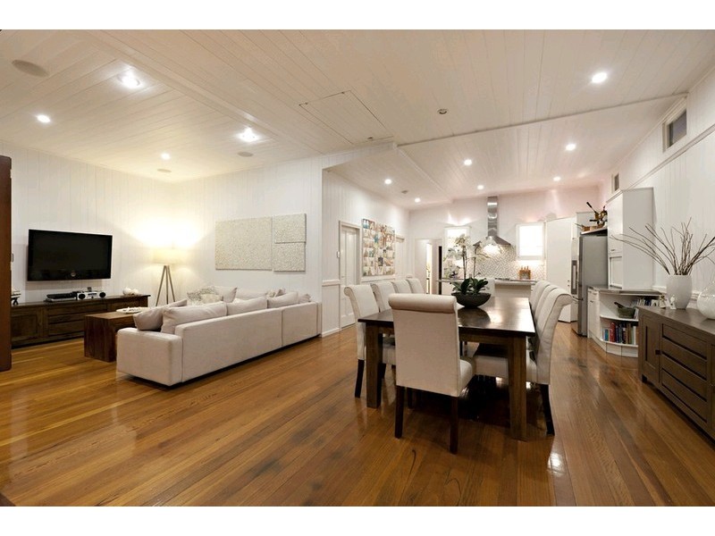 108 Flinders Parade, Sandgate QLD 4017