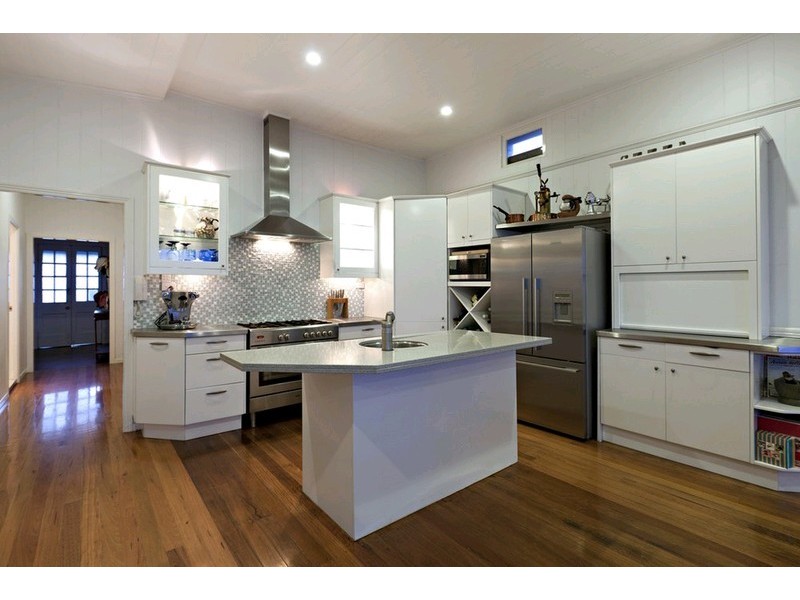 108 Flinders Parade, Sandgate QLD 4017