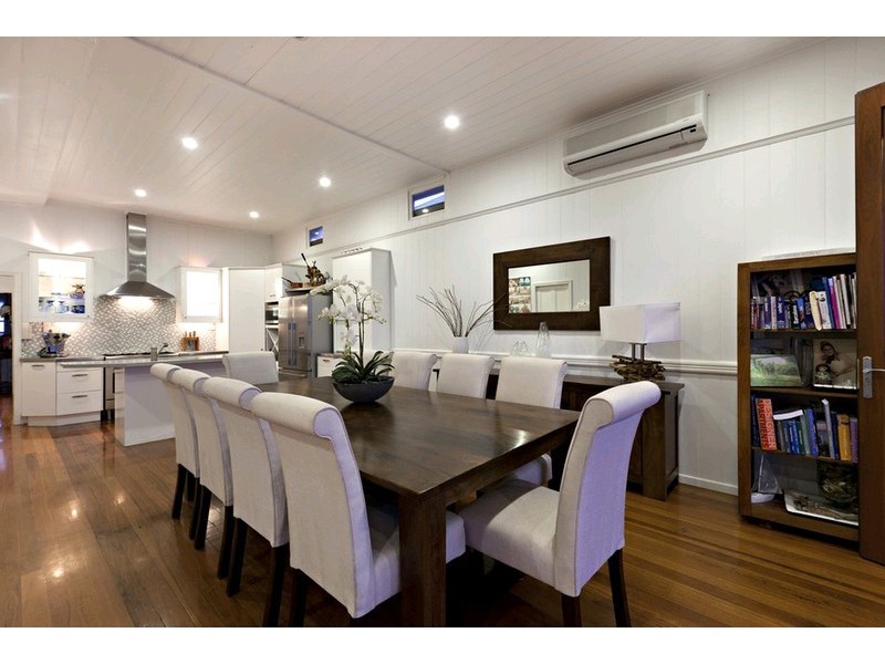 108 Flinders Parade, Sandgate QLD 4017