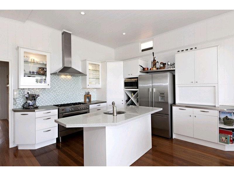 108 Flinders Parade, Sandgate QLD 4017