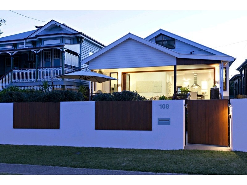 108 Flinders Parade, Sandgate QLD 4017