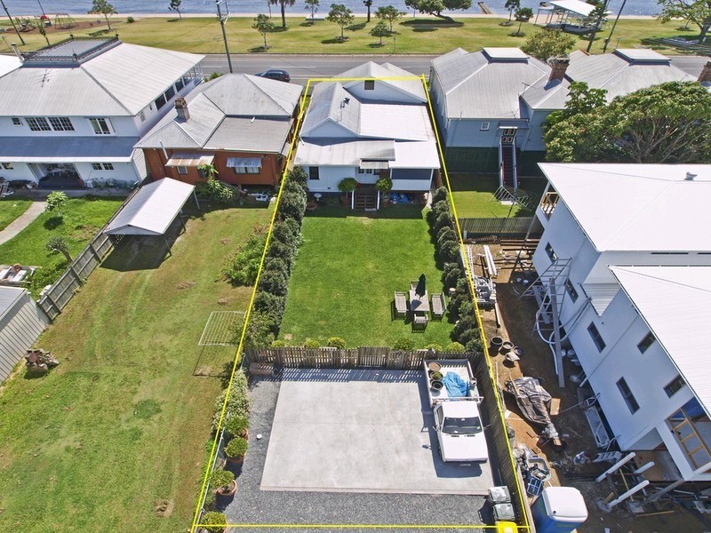 108 Flinders Parade, Sandgate QLD 4017