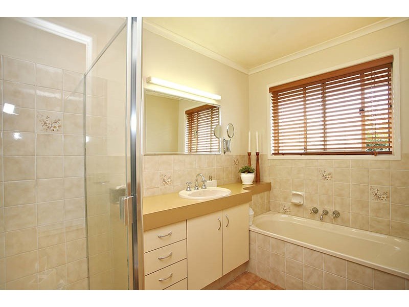 17 Trafalgar Drive, Kippa-ring QLD 4021