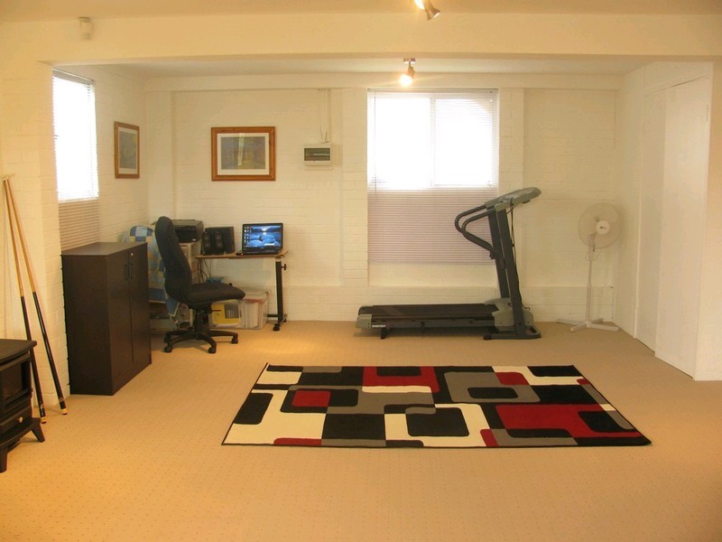 49 Scarborough Road, Redcliffe QLD 4020