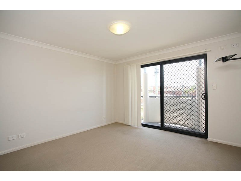 6/9 McNaughton Street, Redcliffe QLD 4020