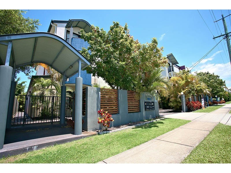 6/9 McNaughton Street, Redcliffe QLD 4020