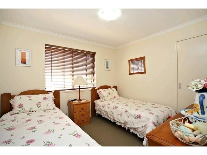 15 Campbell Street, Scarborough QLD 4020