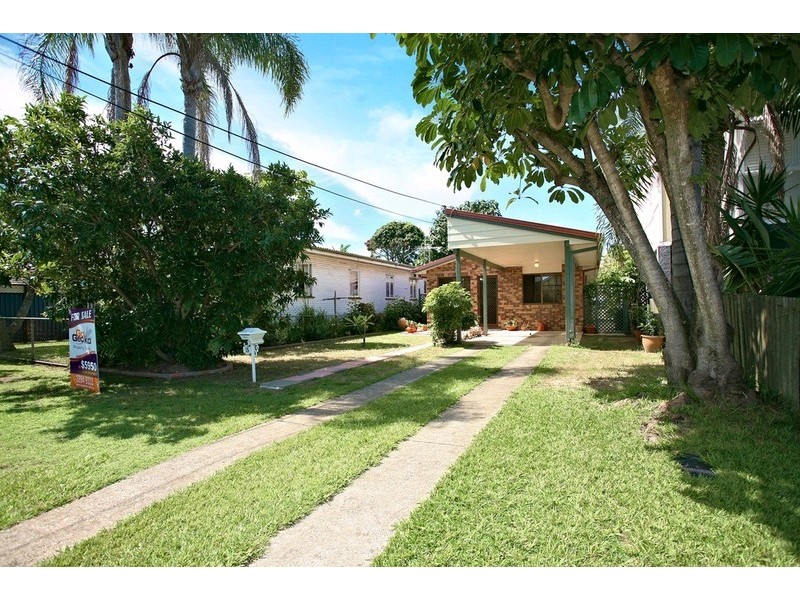 15 Campbell Street, Scarborough QLD 4020