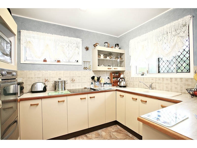 13 Waratah Drive, Clontarf QLD 4019