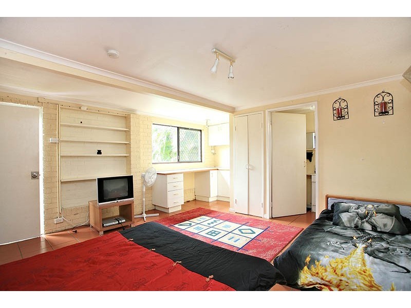 107 Eversleigh Road, Scarborough QLD 4020