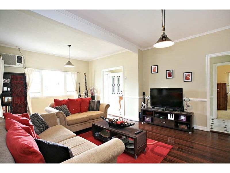 107 Eversleigh Road, Scarborough QLD 4020