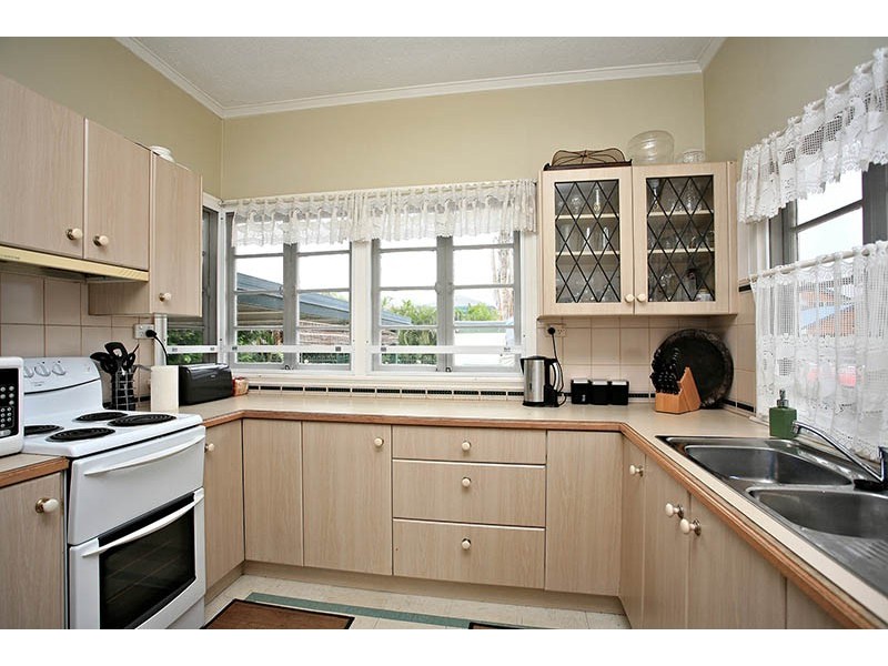 107 Eversleigh Road, Scarborough QLD 4020