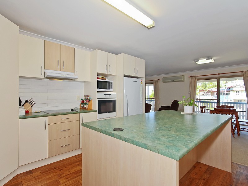16 MacDonnell Road, Margate QLD 4019