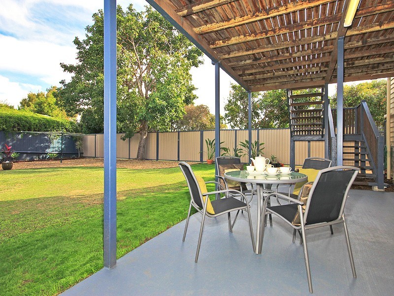 17 Garnet Street, Scarborough QLD 4020