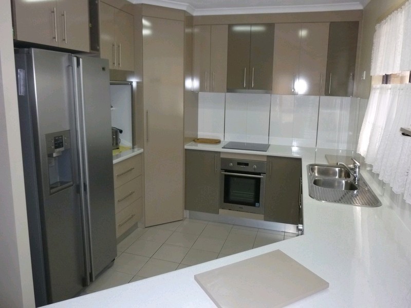 1 Kareela Court, Kippa-ring QLD 4021