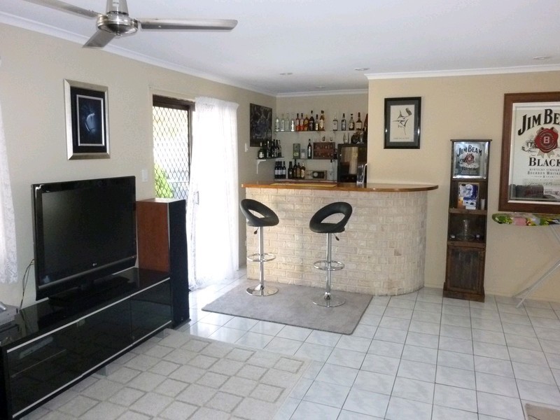 1 Kareela Court, Kippa-ring QLD 4021