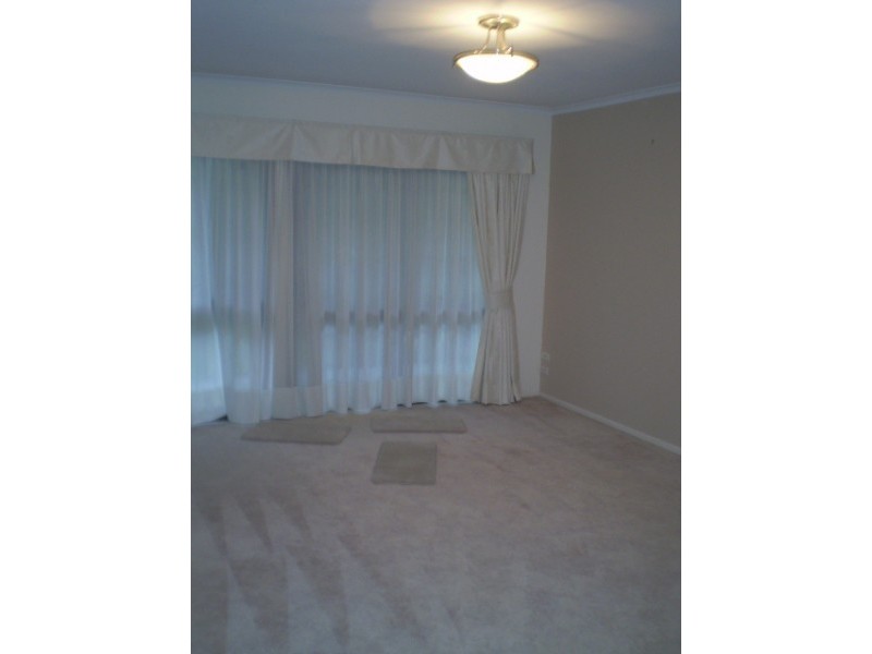 9 Caldicot, Carindale QLD 4152