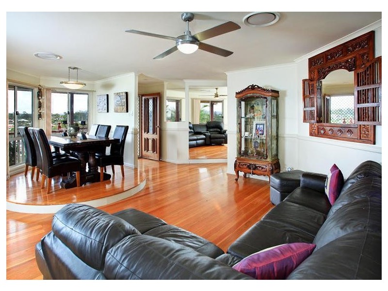 1 Kardina Court, Eatons Hill QLD 4037