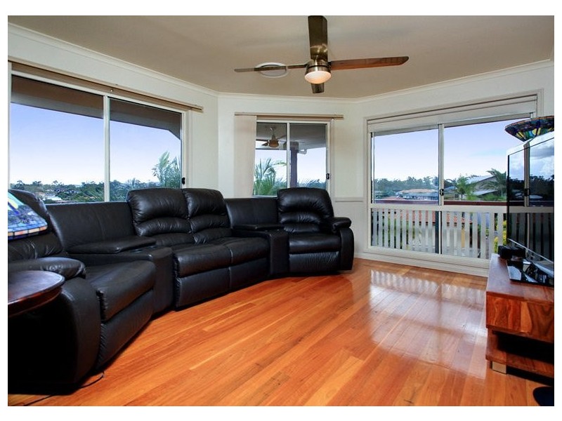 1 Kardina Court, Eatons Hill QLD 4037