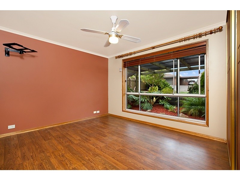 7 Thaxted Court, Morphett Vale SA 5162