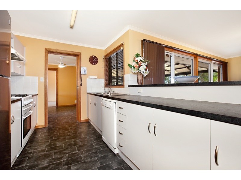 7 Thaxted Court, Morphett Vale SA 5162