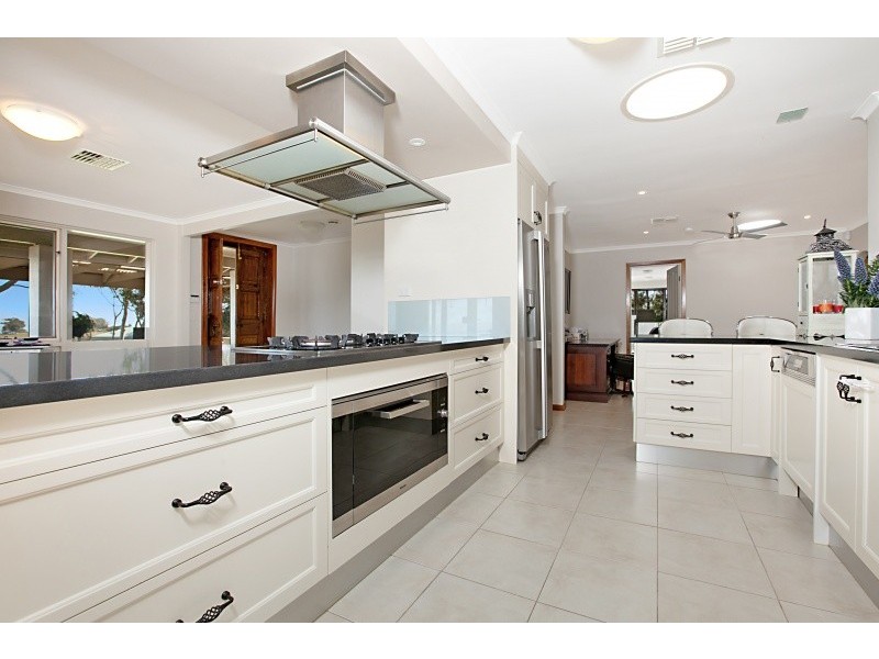 180 Seaview Road, Mclaren Vale SA 5171