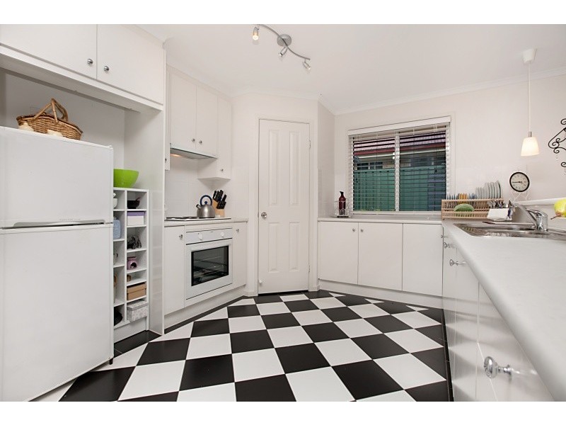 4 Sapphire Way, Aldinga Beach SA 5173