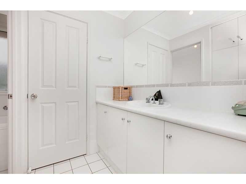 4 Sapphire Way, Aldinga Beach SA 5173