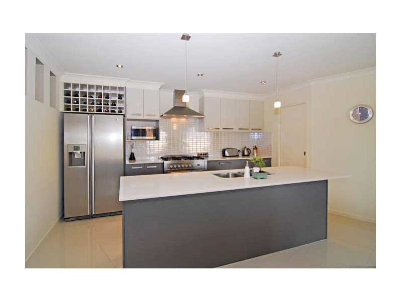 5 Hyde Ave, Springfield Lakes QLD 4300