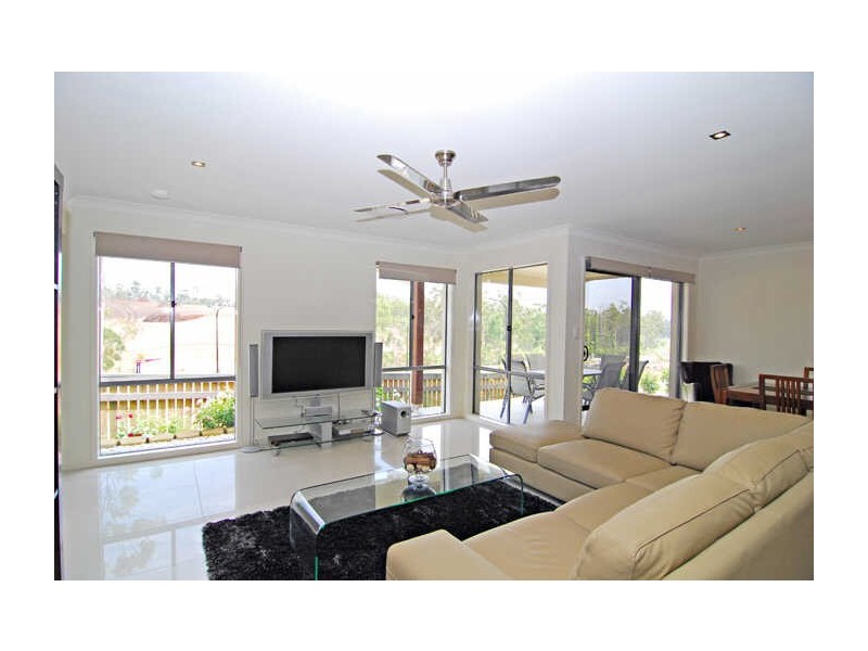 5 Hyde Ave, Springfield Lakes QLD 4300