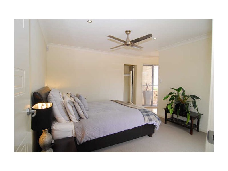 5 Hyde Ave, Springfield Lakes QLD 4300