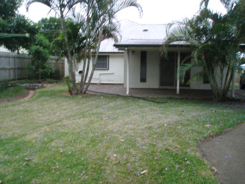 127 Jacaranda St, North Booval QLD 4304