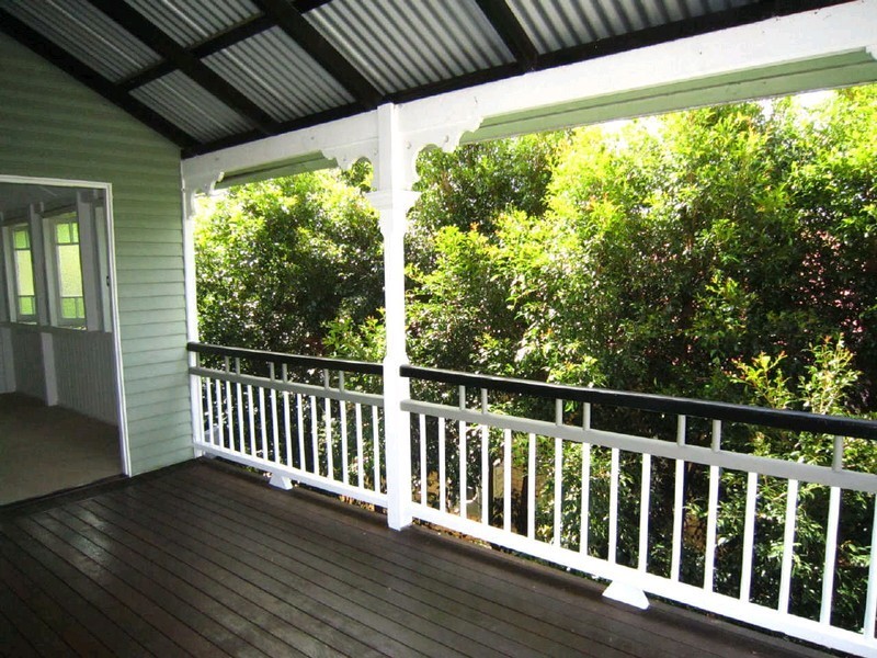 15 Eileen Street, Booval QLD 4304