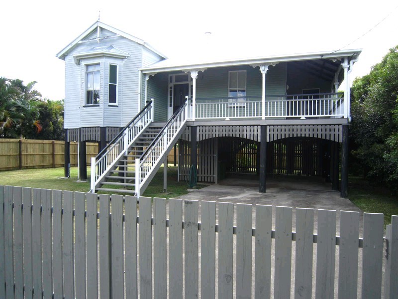 15 Eileen Street, Booval QLD 4304