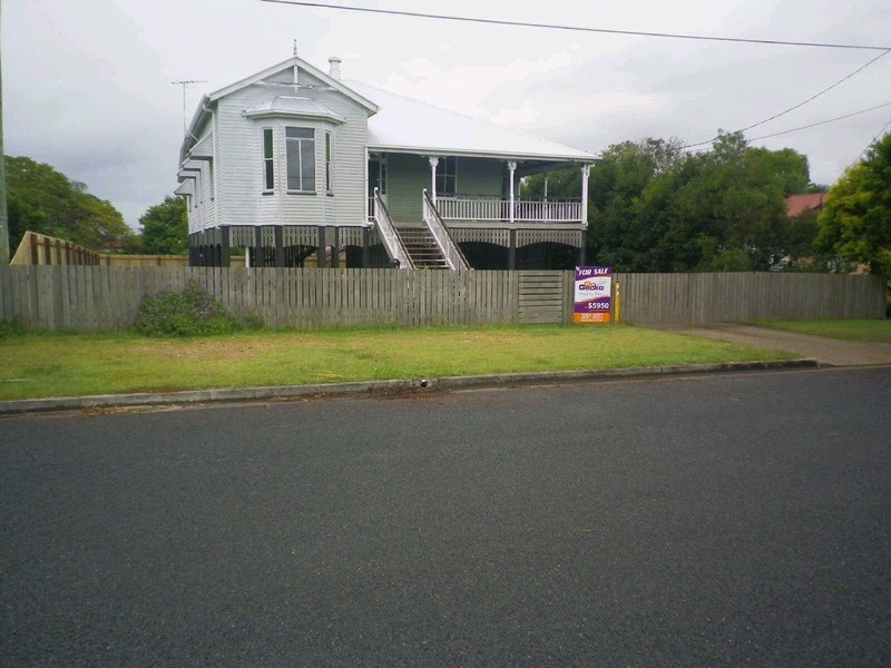 15 Eileen Street, Booval QLD 4304