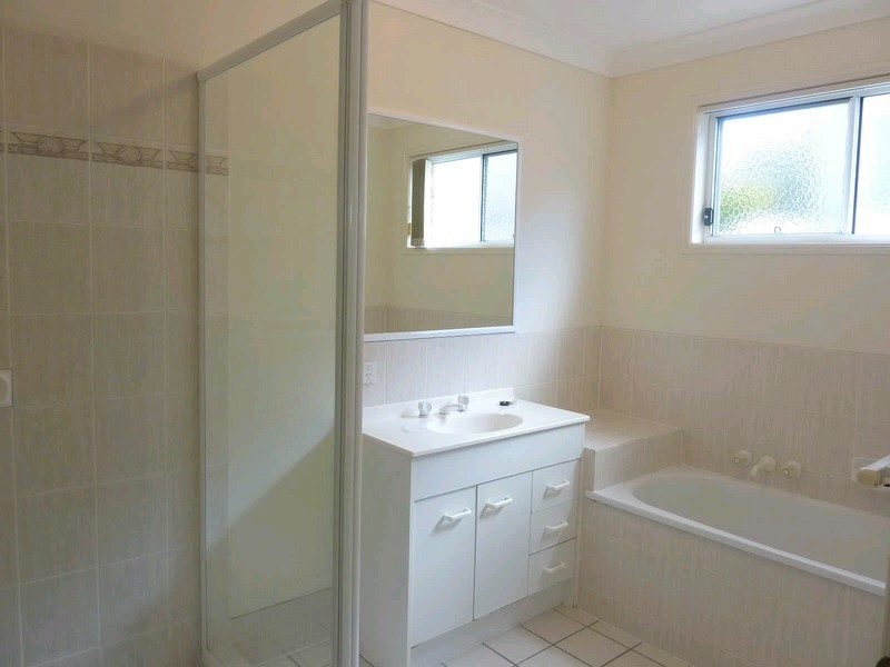 5 Glenhurst Court, Springfield QLD 4300