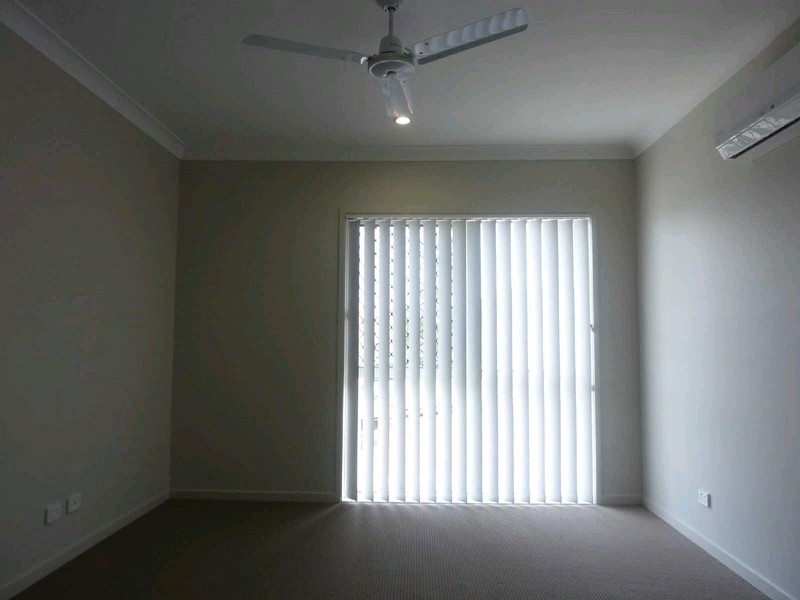 18 Daisy Street, Springfield Lakes QLD 4300
