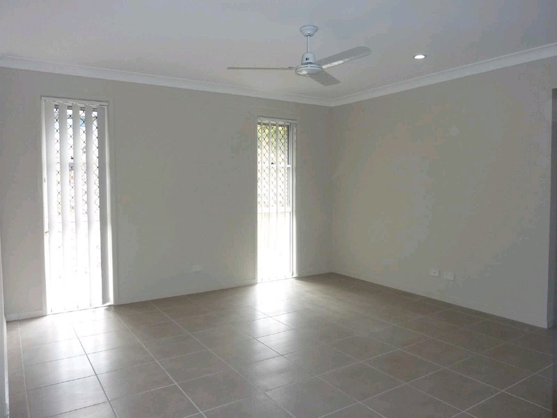 18 Daisy Street, Springfield Lakes QLD 4300