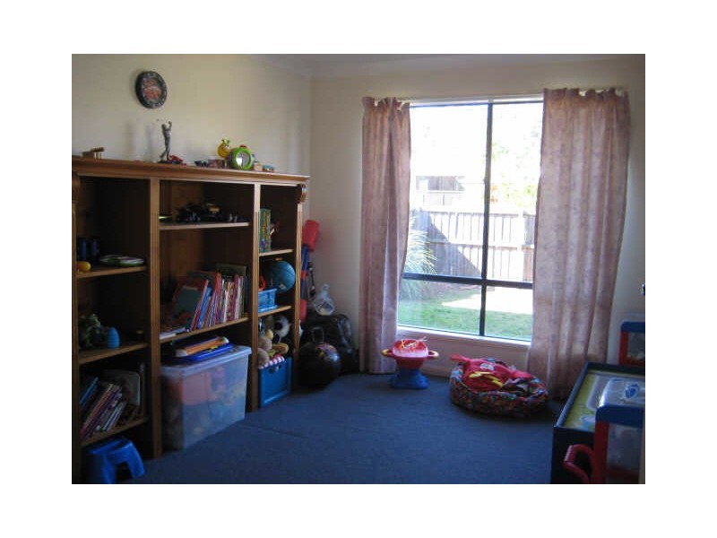 69 Orchard Cres, Springfield Lakes QLD 4300