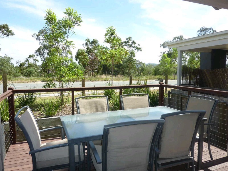17 Aspect Terrace, Springfield Lakes QLD 4300