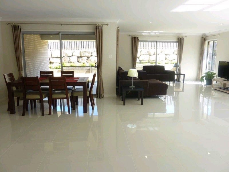 31 Dillion Ave, Augustine Heights QLD 4300