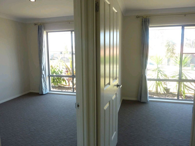 31 Dillion Ave, Augustine Heights QLD 4300