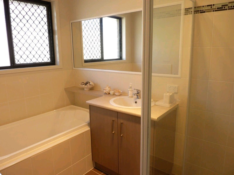 30 Carnarvon Ave, Springfield Lakes QLD 4300
