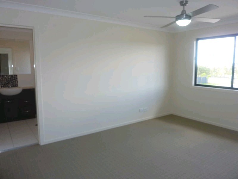 2206 Brock Drive, Springfield Lakes QLD 4300