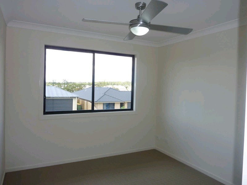 2206 Brock Drive, Springfield Lakes QLD 4300