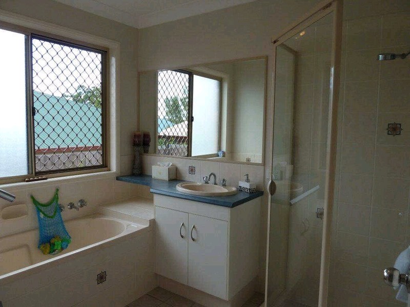 37 Berkshire Place, Springfield Lakes QLD 4300