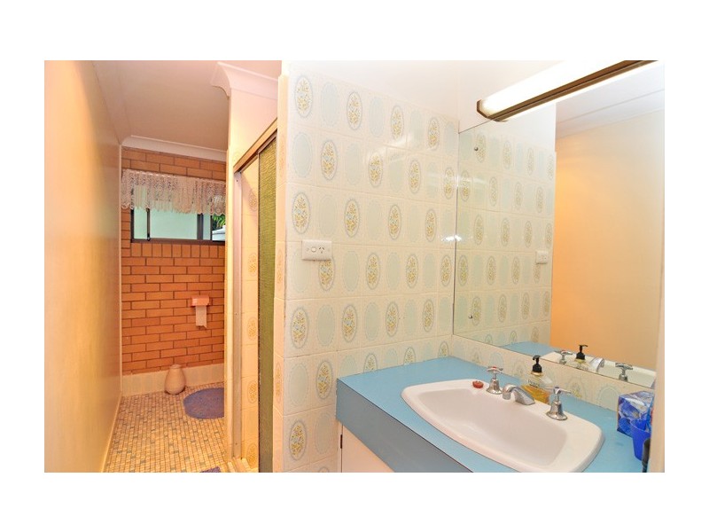 8 Kertes Road, Camira QLD 4300