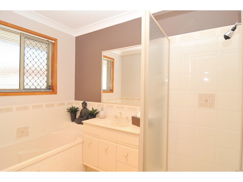 12 Maple  Avenue, Camira QLD 4300