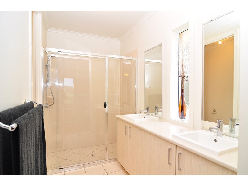 362 Spring Mountain Drive, Greenbank QLD 4124