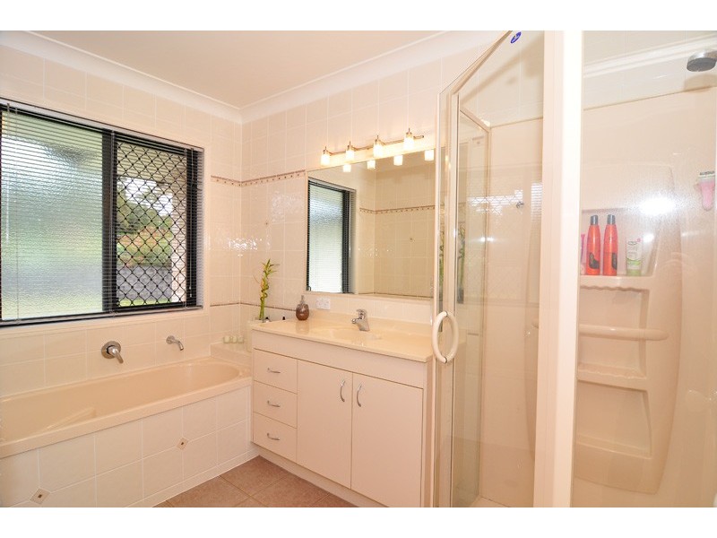 25 Horseshoe Crescent, New Beith QLD 4124